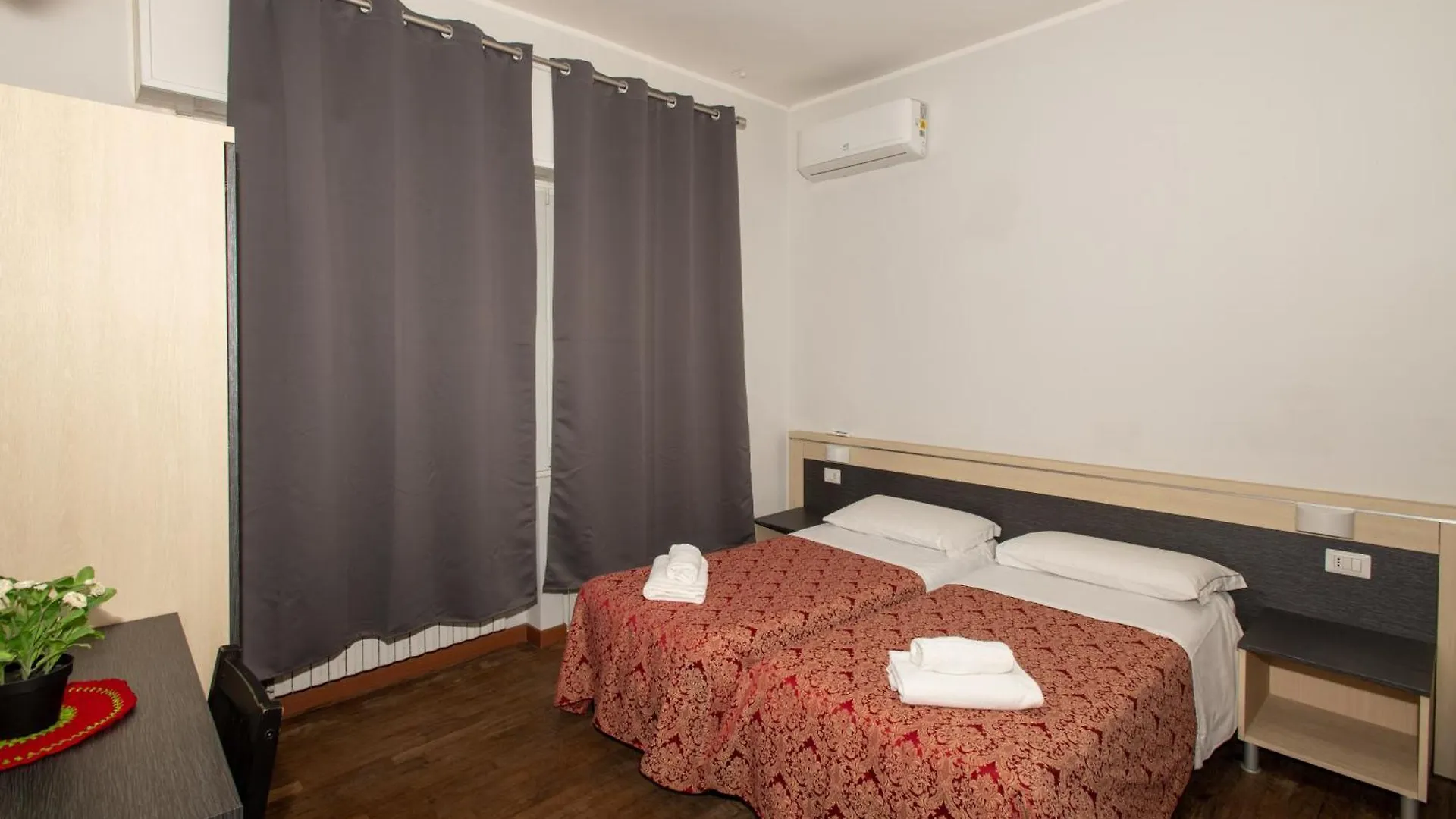 Villa Gioia Milan 2*,  Italy