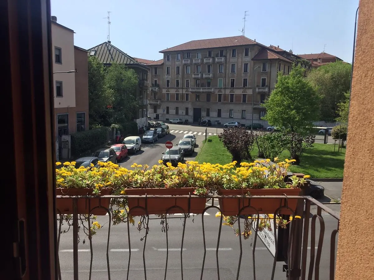 Villa Gioia Milan 2*,